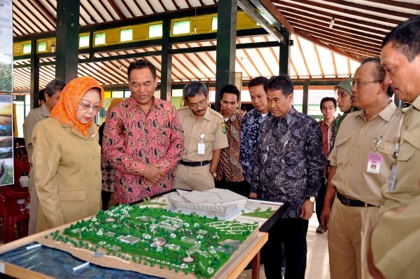 FT UGM-Pemkab Bantul Canangkan Zero Waste di Pantai Pandansimo