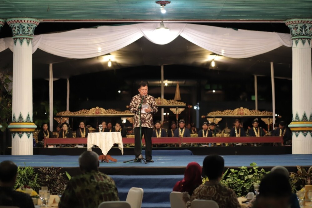 Dosen Universitas Riau Raih Gelar Doktor Di UGM Universitas Gadjah Mada