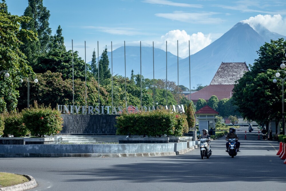 UGM Peringkat Tiga Kampus Berkelanjutan Terbaik Di Indonesia