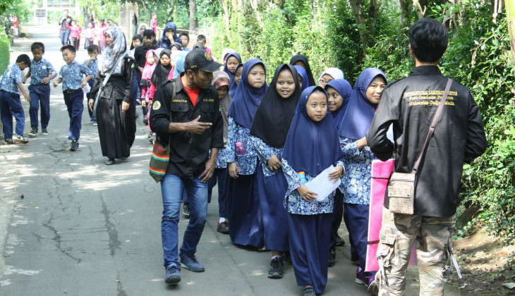 Mahasiwsa UGM Beri Pelatihan Bahasa Untuk Anak Desa Gamplong