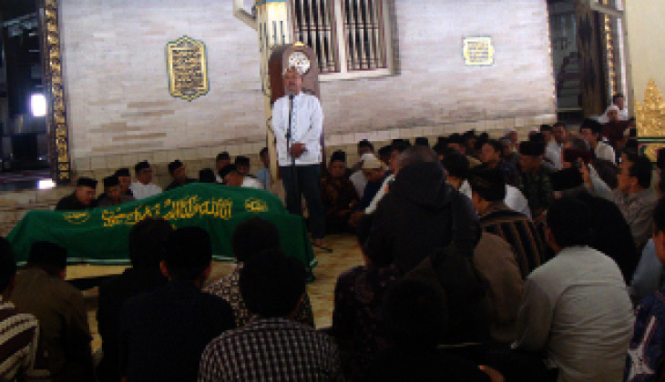 Sejarawan Ahmad Adaby Darban Berpulang