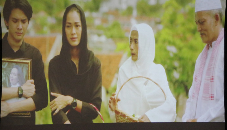 Rektor dan Mahasiswa UGM Nonton Bareng Film Lima