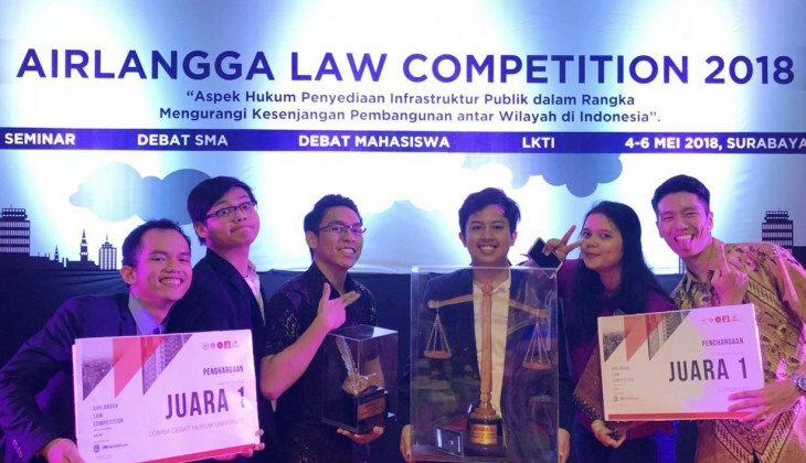 Mahasiswa UGM Juara Airlangga Law Competition 2018