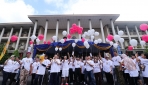 Rektor UGM Lepas Balon Berhadiah Tandai Dies ke-69