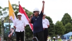 Sembilan Ribu Mahasiswa Baru UGM Bentuk Formasi Merah Putih dan Indonesia Jaya