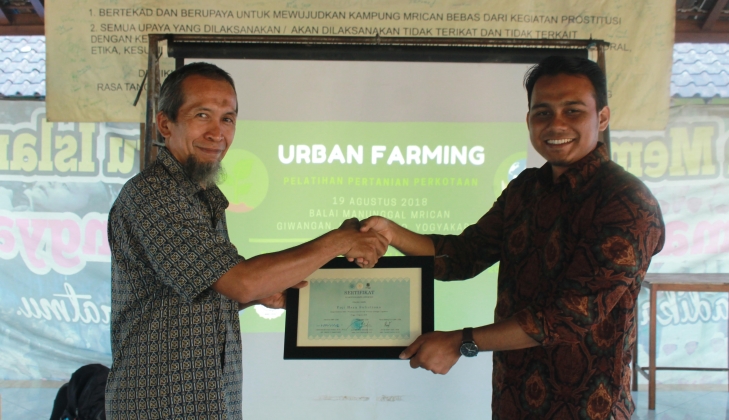 Mahasiswa Pascasarjana Adakan Workshop Urban Farming di Kampung Mrican
