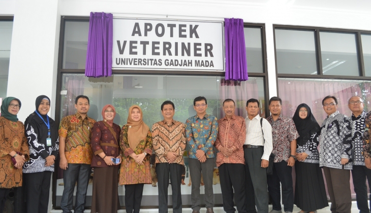 Pertama Kali di Indonesia, UGM Resmikan Apotek Veteriner