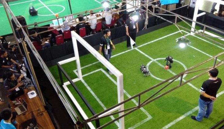 Empat Robot UGM Lolos ke Kontes Robot Indonesia Tingkat Nasional