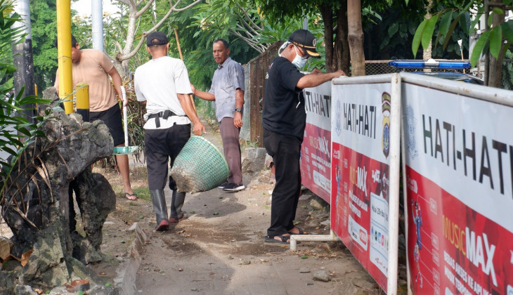 P4KL UGM-Polsek Bulaksumur Gelar Bersih Lingkungan