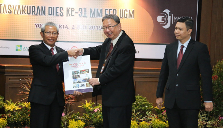 MM UGM Kembali Luncurkan Buku Kasus-Kasus Manajemen Perusahaan