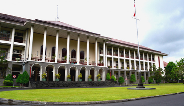 Gedung Pusat Ugm Simbol Bangunan Modern Pertama Buatan Indonesia Universitas Gadjah Mada