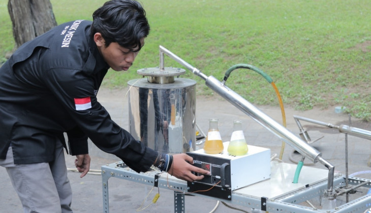 Mahasiswa UGM Kembangkan Alat Untuk Ubah Sampah  Plastik  