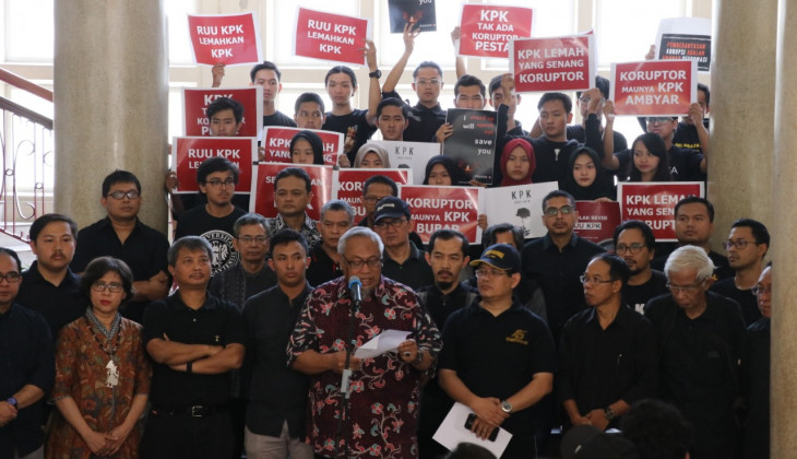 Akademisi UGM Desak DPR Hentikan Pembahasan RUU KPK