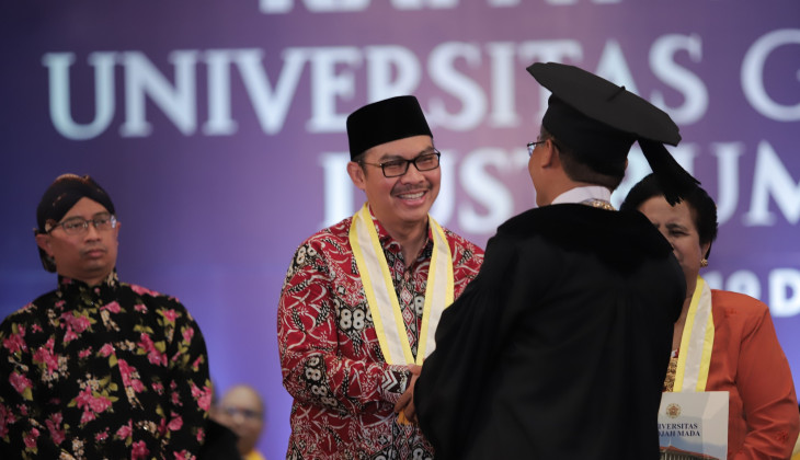 Hasto Wardoyo Raih Anugerah Universitas Gadjah Mada