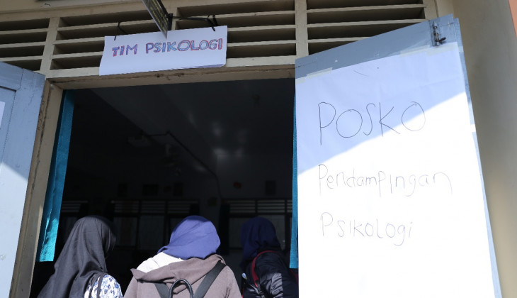 Relawan UGM Beri Pendampingan Psikologis di SMPN 1 Turi