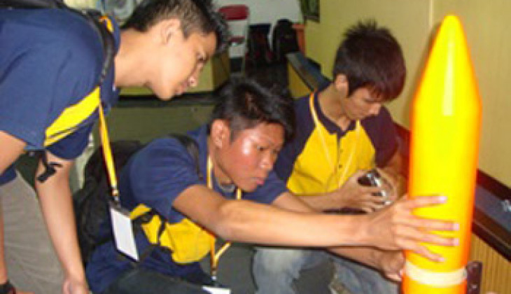 40 Tim Ikuti Kompetisi Muatan Roket Indonesia 2011