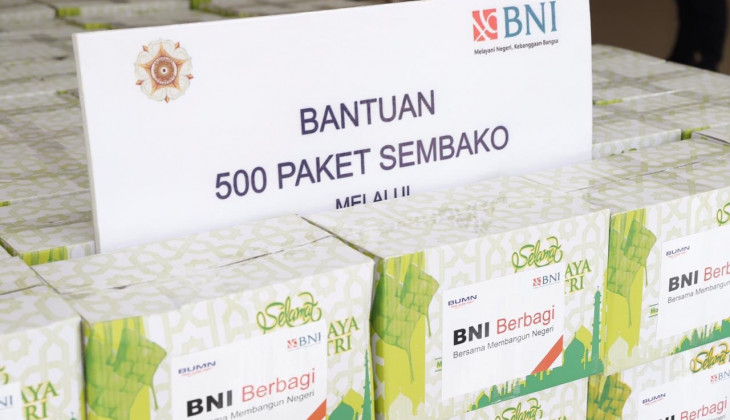 BNI Serahkan Bantuan 500 Paket Sembako kepada UGM