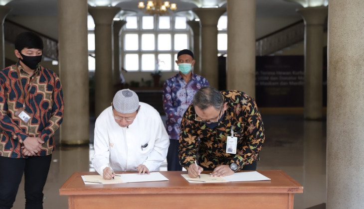 UGM Terima Bantuan Sapi dari Bank Mandiri Syariah Yogyakarta