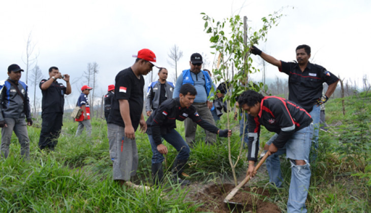 Gadjah Mada King Society Tanam 1.000 Pohon di Merapi