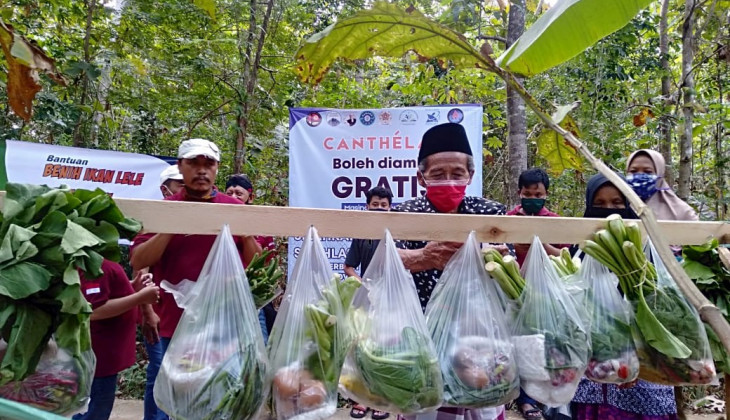 UGM SCS-CEL: Students Empower Mount Sewu’s Community Affected by Covid-19