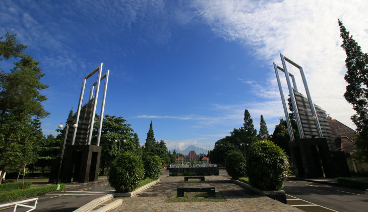 UGM Lantik 228 Insinyur Baru