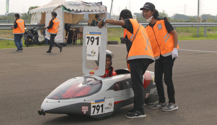 Semar UGM Among Winners of National Energy-Efficient Car Contest 