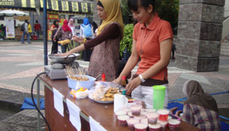 Launching Majalah, Mahasiswa Peternakan Gelar Food Festival Gallusia