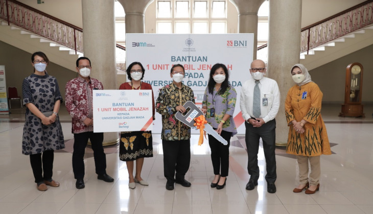 UGM Terima 1 Unit Mobil Jenazah Hibah PT Bank Negara Indonesia