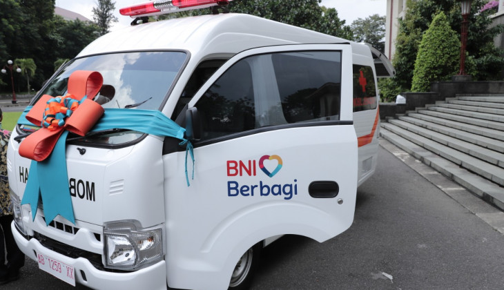 UGM Terima 1 Unit Mobil Jenazah Hibah PT Bank Negara Indonesia