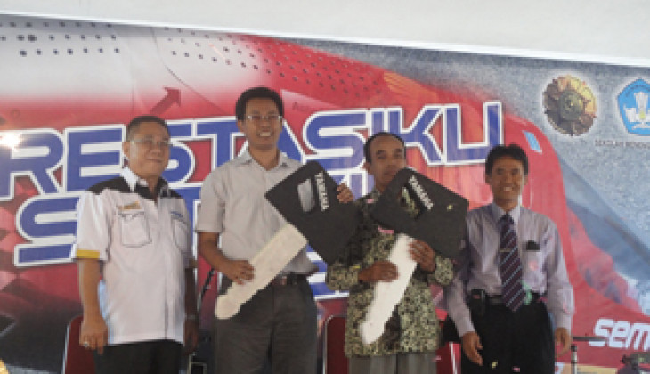 Fakultas Teknik UGM Terima Bantuan Mesin Motor dari Yamaha