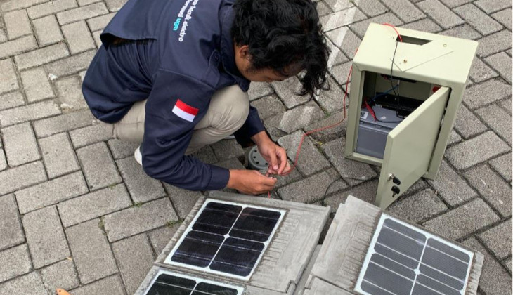 Genteng Pintar Bertenaga Surya Hasil Kreasi Mahasiswa UGM