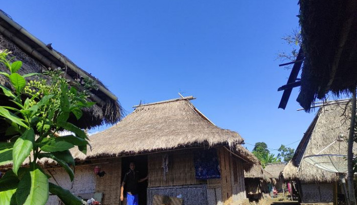 Mahasiswa UGM Teliti Rumah Tahan Gempa Suku Sasak Bayan