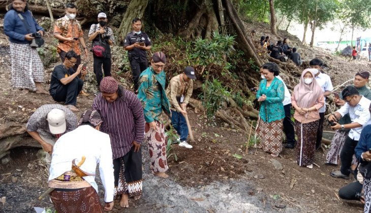 Mahasiswa UGM Teliti Gerakan Kolektif Konservasi Air Berbasis Masyarakat di Gunungkidul   