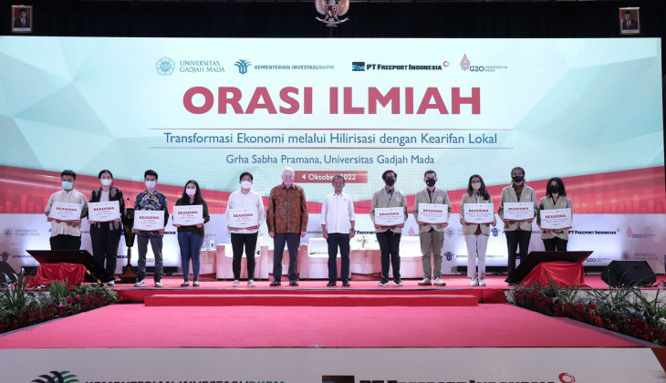 Enam Puluh Mahasiswa UGM Terima Beasiswa PT Freeport Indonesia