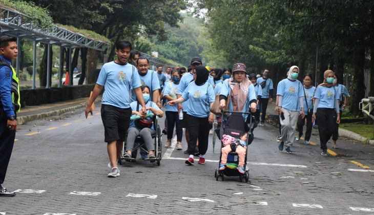 Jalan Sehat Keluarga Universitas Gadjah Mada