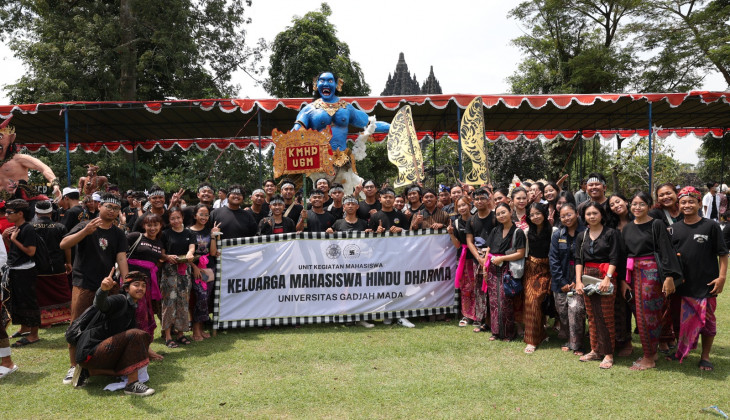 Komunitas Mahasiswa Hindu UGM Ikuti Tawur Agung di Candi Prambanan