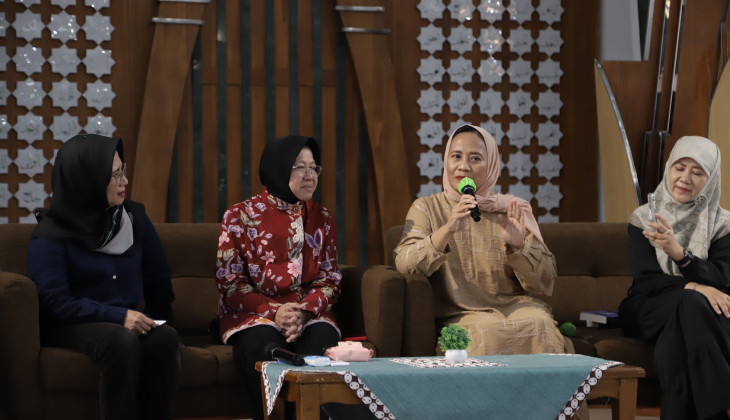 Mensos Tri Rismaharini Mengisi Dialog Ramadan Mardliyyah Islamic Center UGM