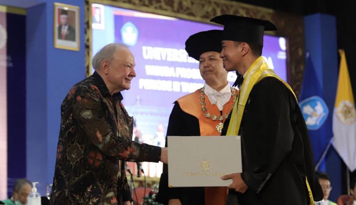 Ambassador Kjell Tormod Pettersen Congratulates ASEAN Master in Sustainability Management Graduates