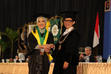 Rektor UGM Mewisuda 1.254 Lulusan Sarjana dan Diploma Empat