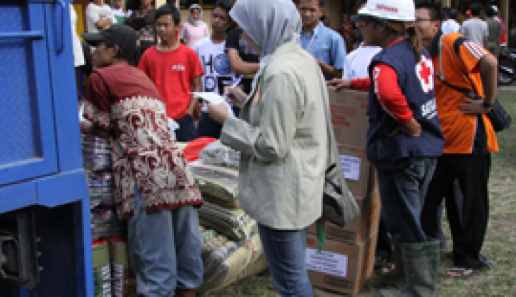 Dibantu 66 Relawan, DERU UGM Terus Salurkan Bantuan untuk Pengungsi Merapi