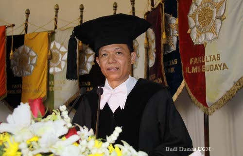 Prof Sangidu: Sastra Islam Terbuka Untuk Karya Sastra Kontemporer