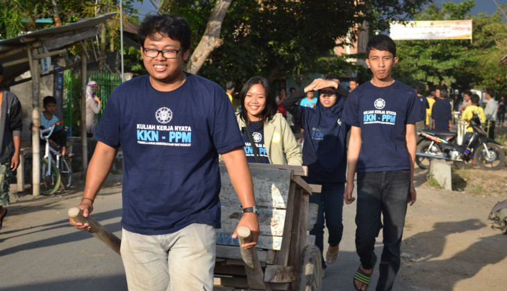 500 Mahasiswa Ikuti KKN PPM di NTB  Universitas Gadjah Mada