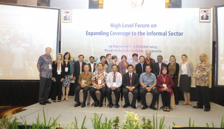 JKN 2014 Belum Jangkau Pekerja Sektor Informal