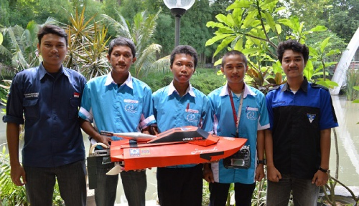 UGM Winner in Unmanned Boat Contest