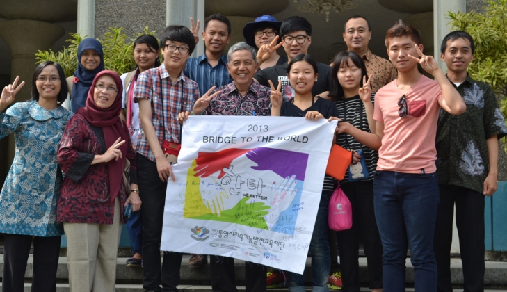 Pelajar Korea Belajar Pelestarian Tradisi Budaya Yogyakarta