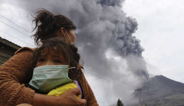Buka Posko, UGM Siap Kirim Mahasiswa ke Bencana Sinabung: http://www.bbc.co.uk/