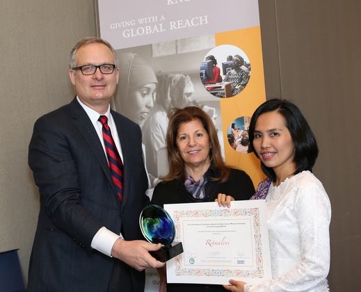 Pharmacy Lecturer Earns Elsevier Foundation Award