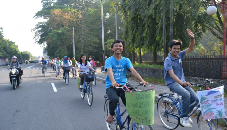 International Day of Forest: Mahasiswa Bersepeda Ajak Jaga Hutan