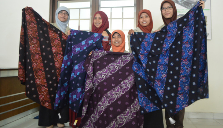 Batik Jaringan Tubuh Kreasi Mahasiswa FK