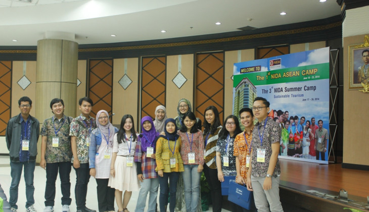 Empat Mahasiswa UGM Ikuti NIDA Summer Camp Thailand